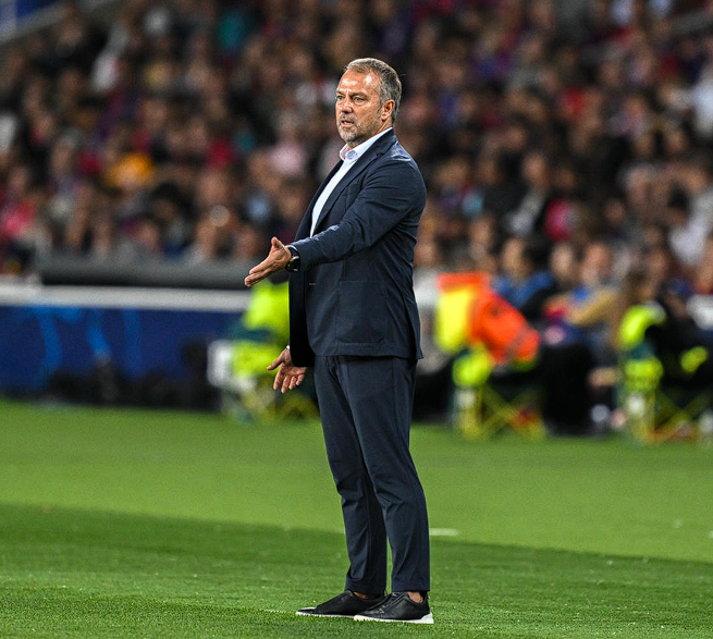 德容训练受伤，巴萨中场再陷困境